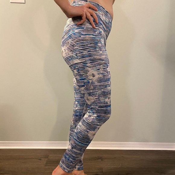 Stripped Lululemon Leggings pants comfort workout - Picture 3 of 11